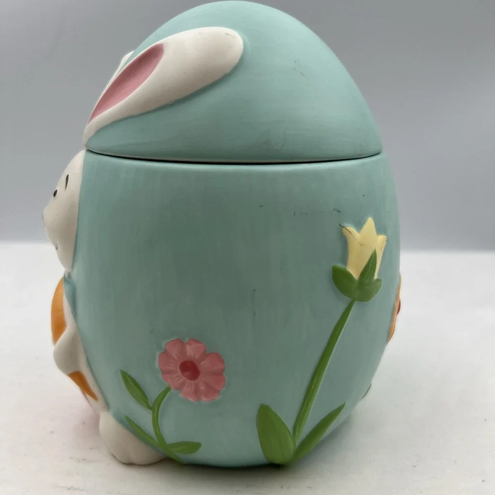 2010 Jelly Bean Candy Ceramic Blue Egg Carrot‎ Bunny Jar w Lid Easter